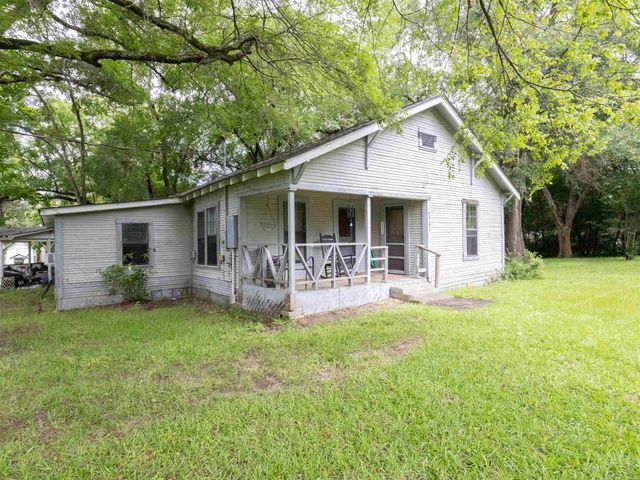 1401 Nix St, Daingerfield, TX 75638