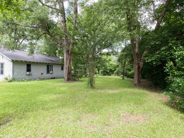 1401 Nix St, Daingerfield, TX 75638