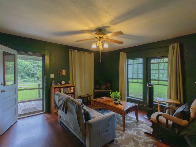 1401 Nix St, Daingerfield, TX 75638