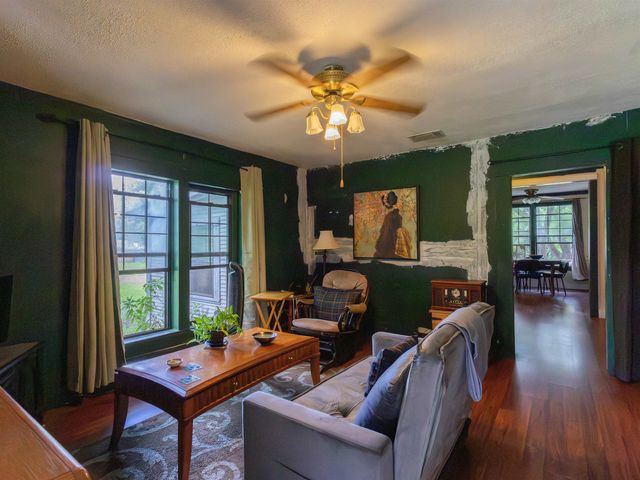 1401 Nix St, Daingerfield, TX 75638
