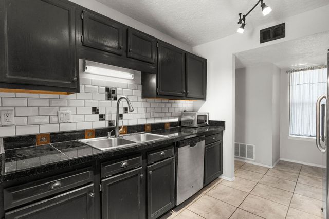 4921 Quail Ridge Drive NW, Albuquerque, NM 87114