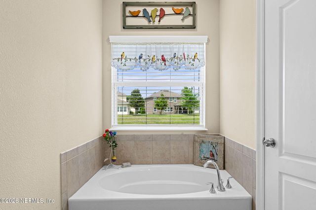 187 BRADFORD LAKE Circle, Jacksonville, FL 32218