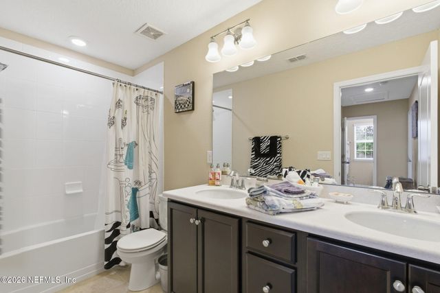 187 BRADFORD LAKE Circle, Jacksonville, FL 32218