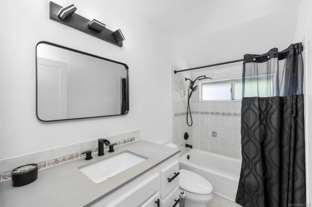 321 Windy, Vista, CA 92083