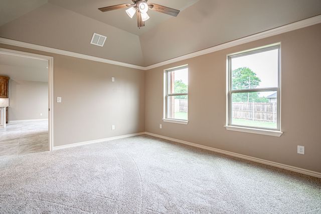 2600 Creek Drive, Granbury, TX 76048