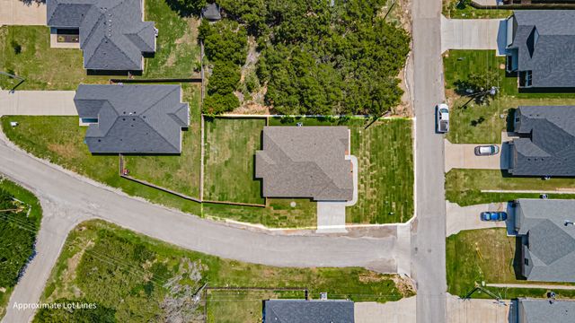 2600 Creek Drive, Granbury, TX 76048