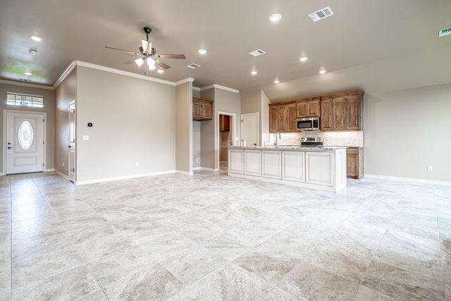 2600 Creek Drive, Granbury, TX 76048