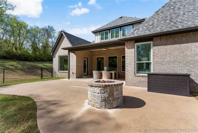 2828 W 78th Street, Tulsa, OK 74132