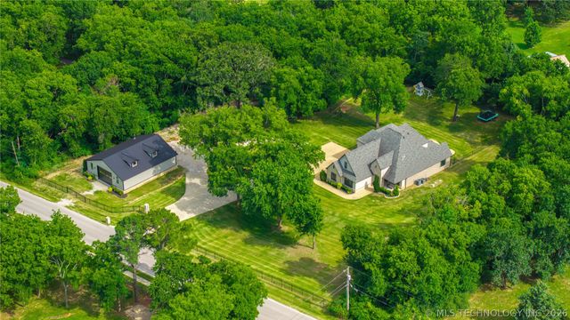 2828 W 78th Street, Tulsa, OK 74132