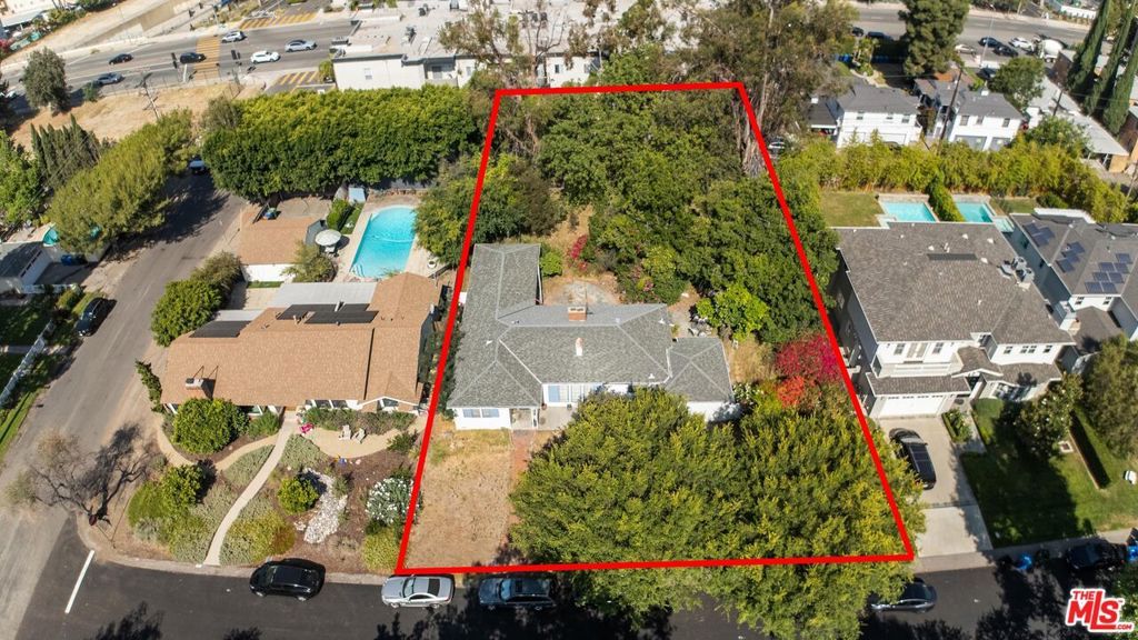 4511 Agnes Avenue, Studio City, CA 91607