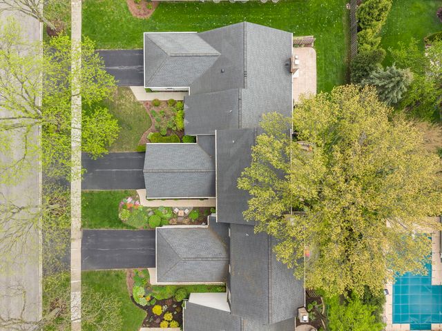 1921 Wexford Circle, Wheaton, IL 60189