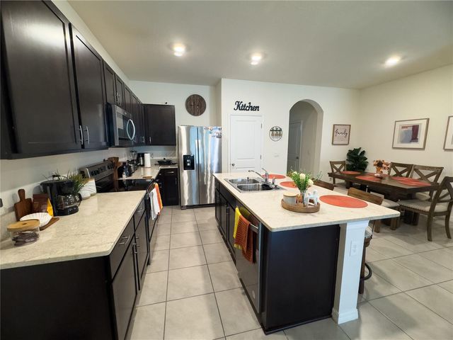 2922 BOXWOOD GROVE ROW, Wesley Chapel, FL 33543