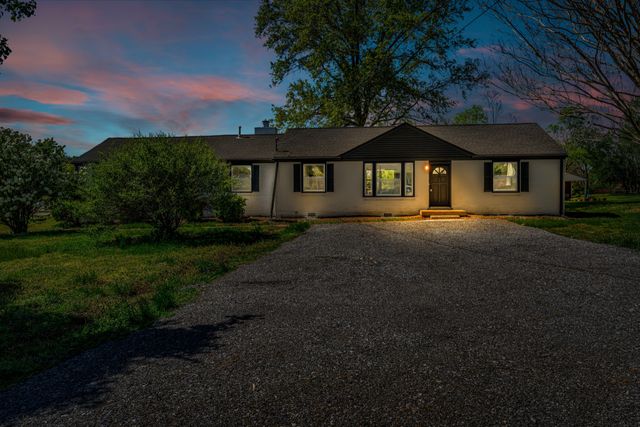 403 Kemper Dr, N, Madison, TN 37115