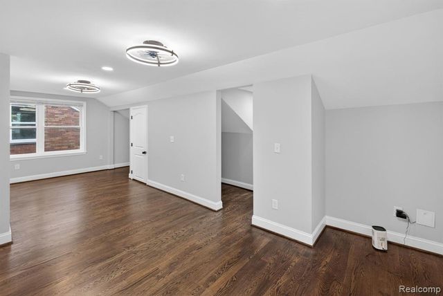 10001 Greensboro Street, Detroit, MI 48224