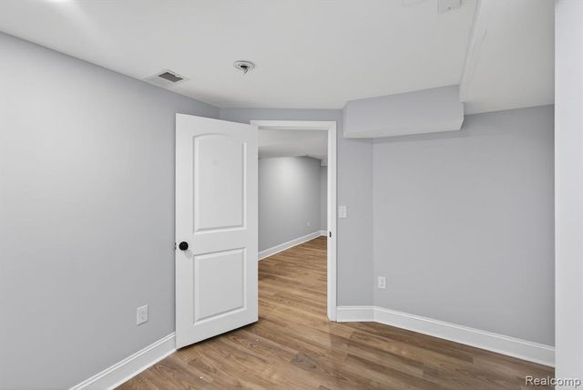 10001 Greensboro Street, Detroit, MI 48224