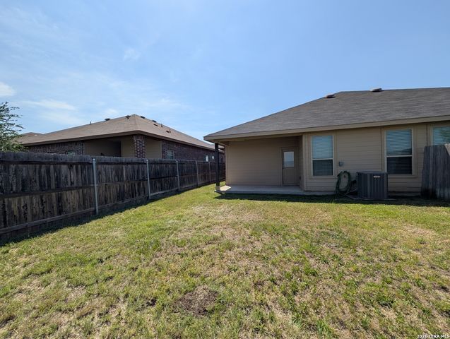 367 CREEKSIDE CURV, New Braunfels, TX 78130