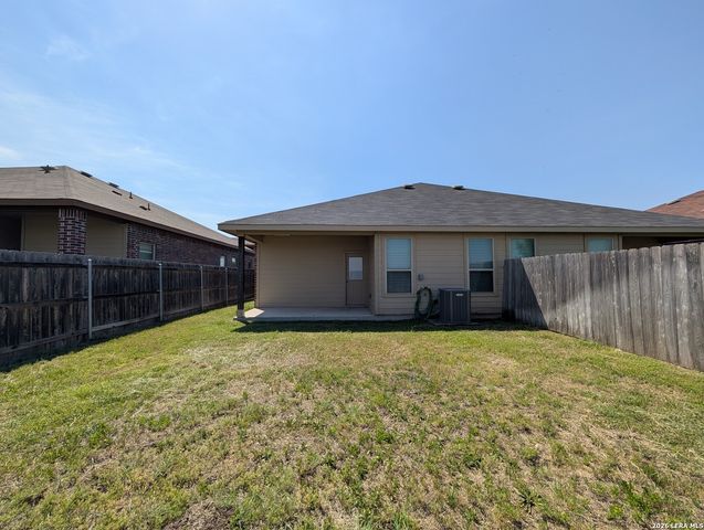 367 CREEKSIDE CURV, New Braunfels, TX 78130
