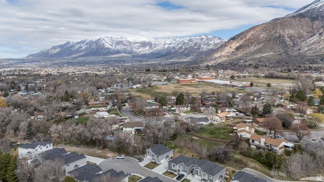 598 PLUM LN, Ogden, UT 84404