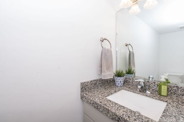 598 PLUM LN, Ogden, UT 84404