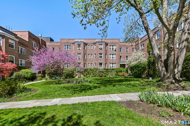 70 Strawberry Hill Avenue 1-3A, Stamford, CT 06902