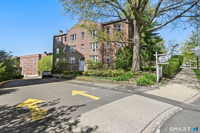 70 Strawberry Hill Avenue 1-3A, Stamford, CT 06902