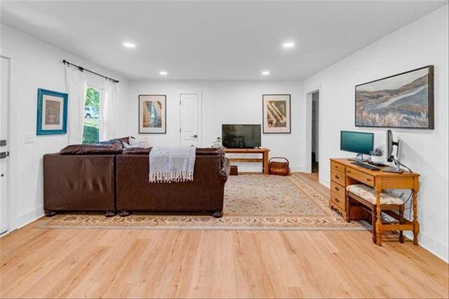 705 STEWART NW Circle, Marietta, GA 30064