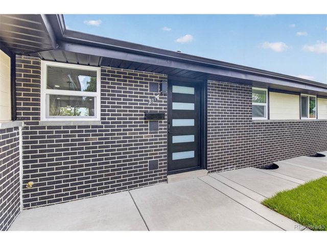 8714 W 67th Pl, Arvada, CO 80004