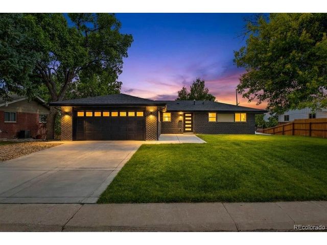 8714 W 67th Pl, Arvada, CO 80004