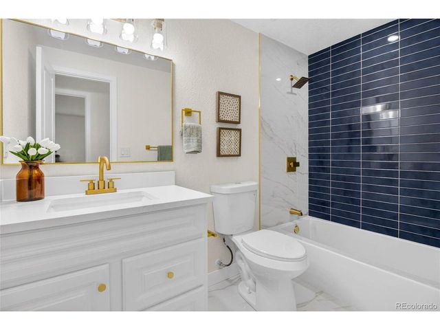 8714 W 67th Pl, Arvada, CO 80004