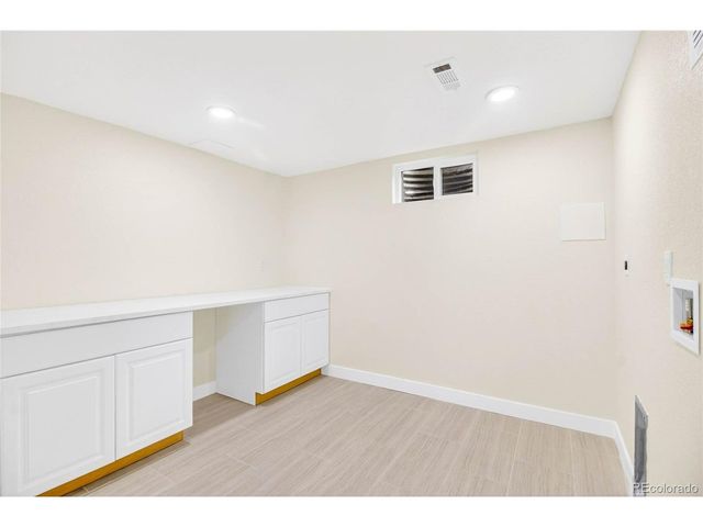 8714 W 67th Pl, Arvada, CO 80004