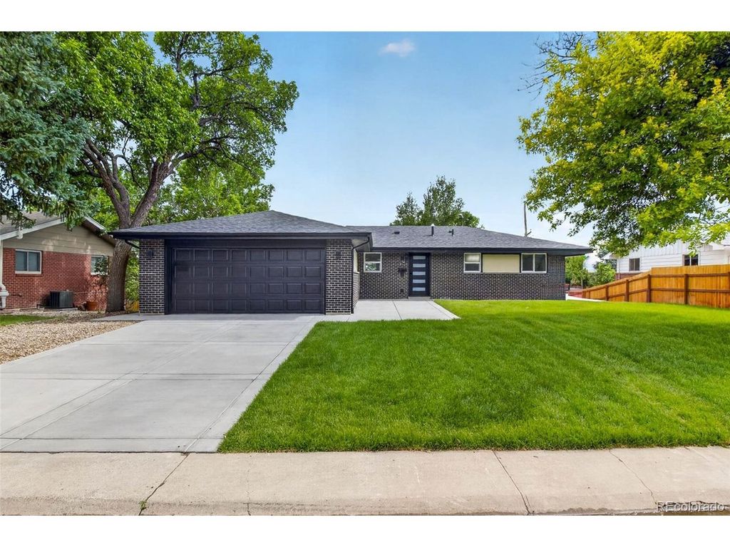 8714 W 67th Pl, Arvada, CO 80004