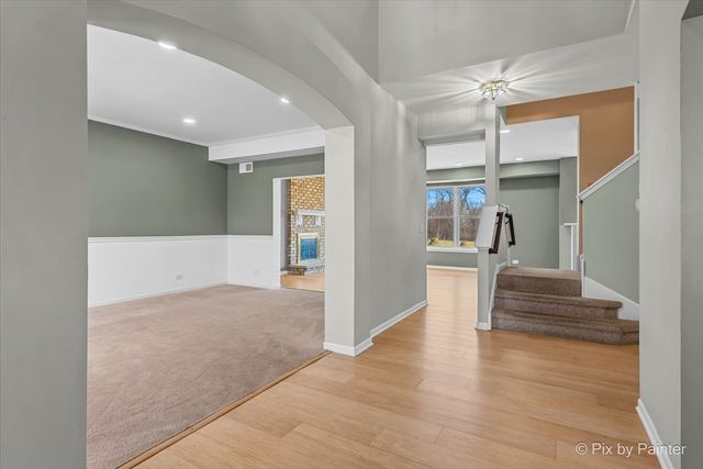 2045 Morningview Drive, Hoffman Estates, IL 60192