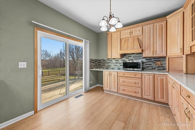 2045 Morningview Drive, Hoffman Estates, IL 60192