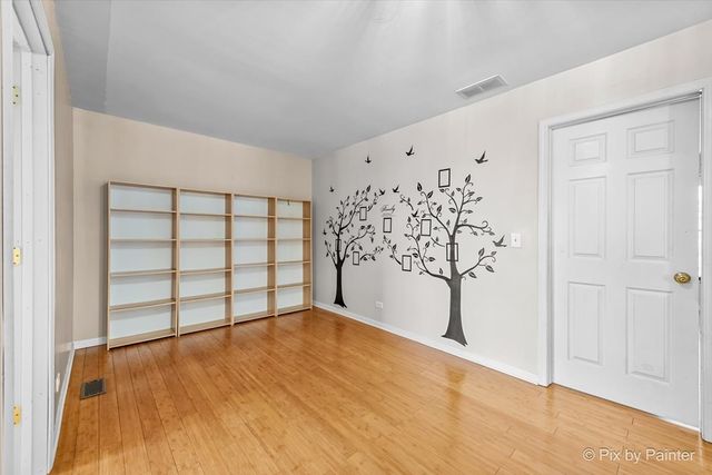 2045 Morningview Drive, Hoffman Estates, IL 60192