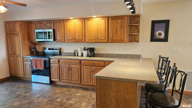 1205 S MAIN Street, Lewistown, IL 61542