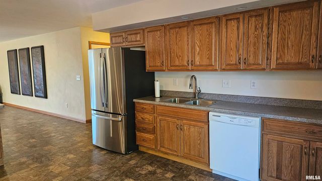 1205 S MAIN Street, Lewistown, IL 61542