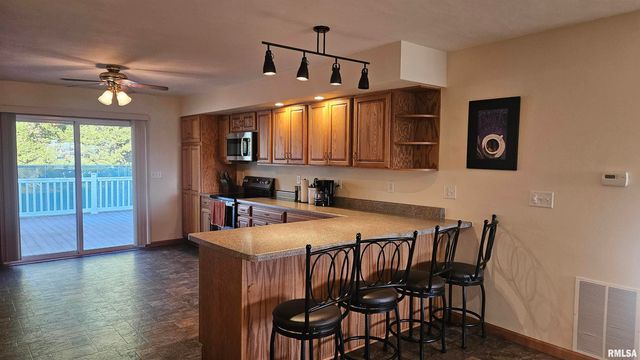 1205 S MAIN Street, Lewistown, IL 61542