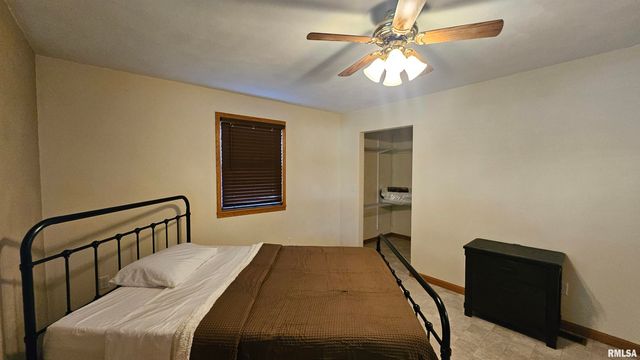 1205 S MAIN Street, Lewistown, IL 61542