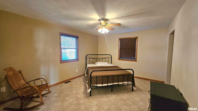 1205 S MAIN Street, Lewistown, IL 61542