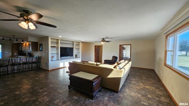 1205 S MAIN Street, Lewistown, IL 61542