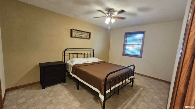 1205 S MAIN Street, Lewistown, IL 61542