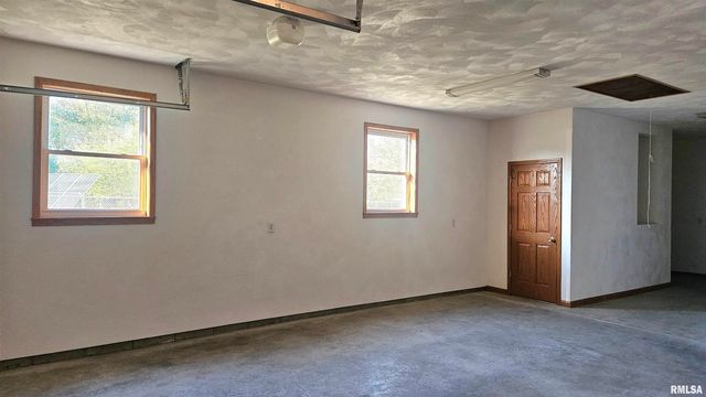 1205 S MAIN Street, Lewistown, IL 61542