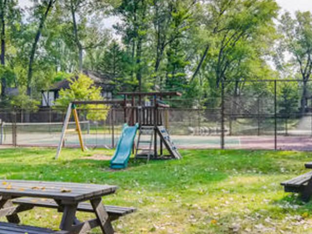 8246 Holly Court D, Palos Hills, IL 60465