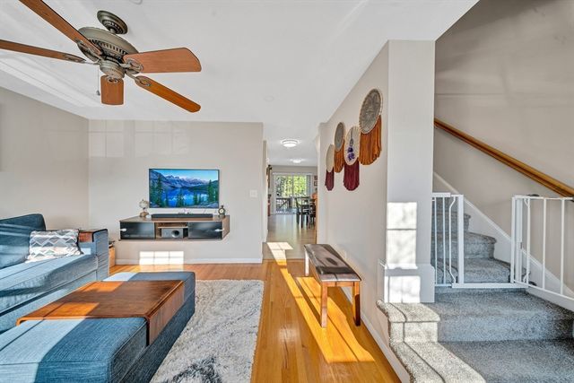 41 Boston Rd 121, Billerica, MA 01862