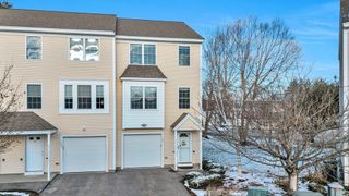 41 Boston Rd 121, Billerica, MA 01862