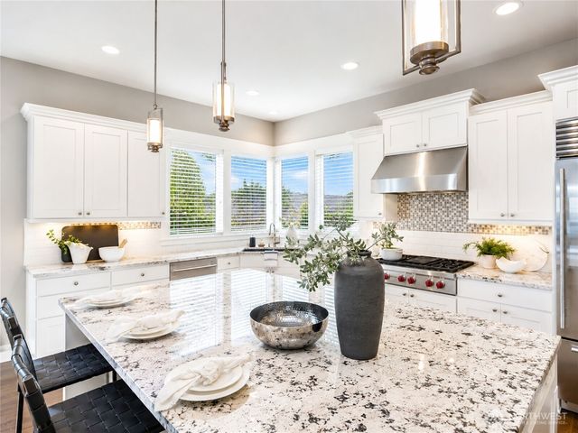 3232 112th Avenue SE, Bellevue, WA 98004