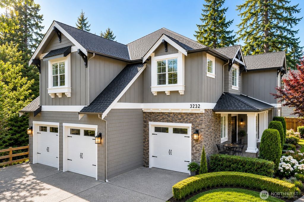 3232 112th Avenue SE, Bellevue, WA 98004