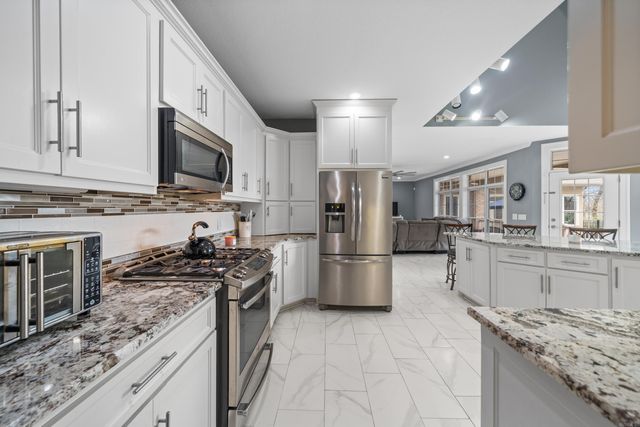 16 Stonegate Shores Drive, Hot Springs, AR 71913