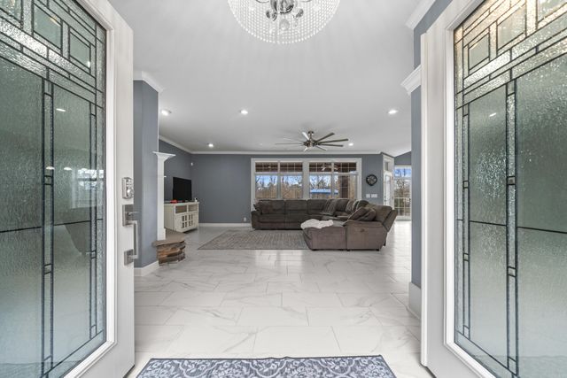 16 Stonegate Shores Drive, Hot Springs, AR 71913