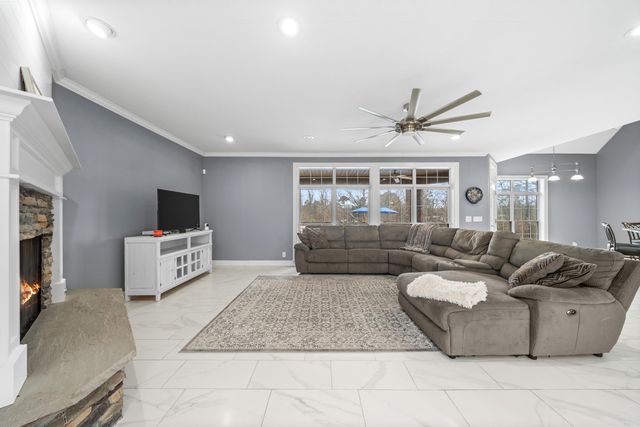 16 Stonegate Shores Drive, Hot Springs, AR 71913